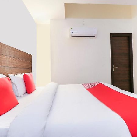 Hotel O Red Ark Landran Ngoại thất bức ảnh