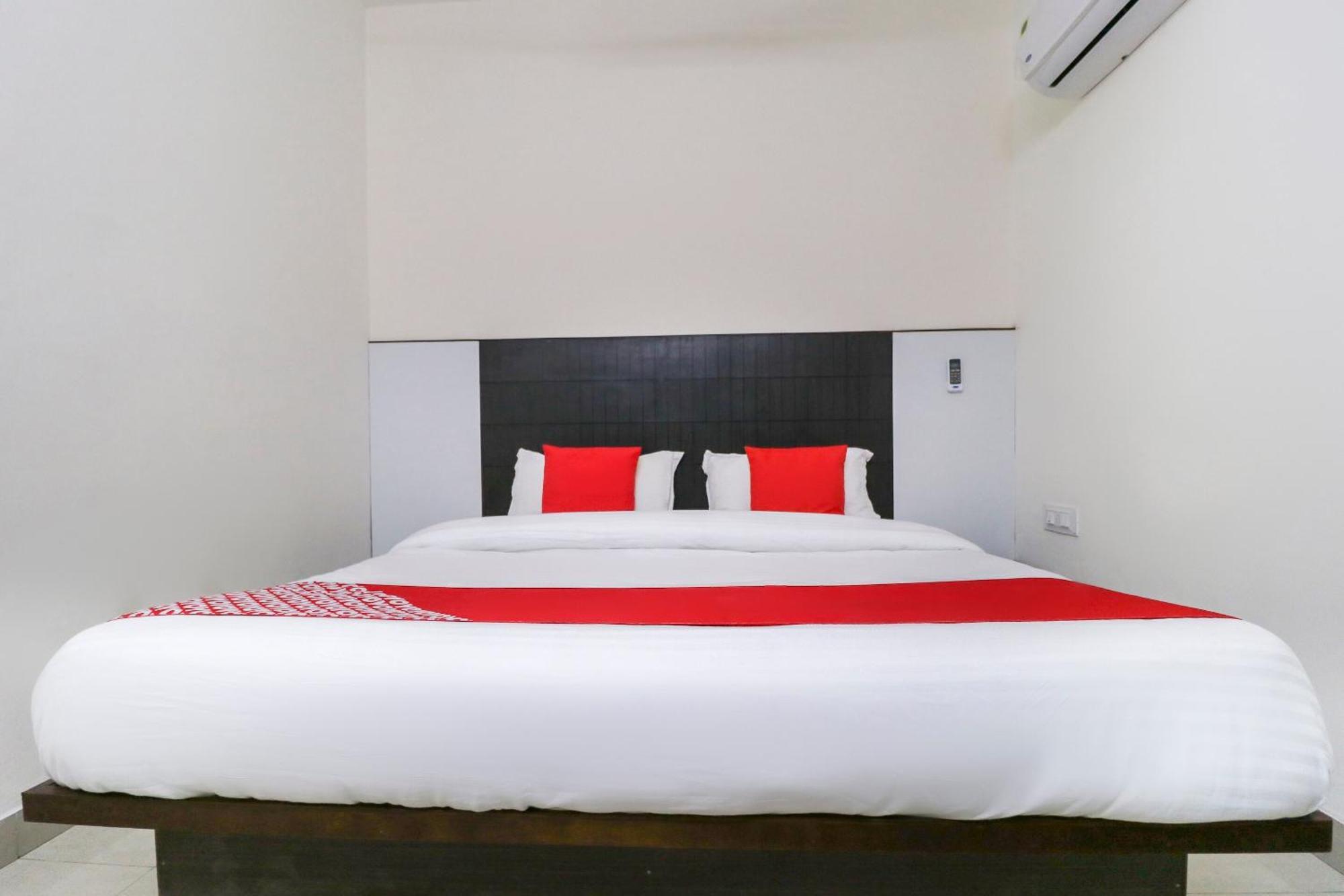 Hotel O Red Ark Landran Ngoại thất bức ảnh