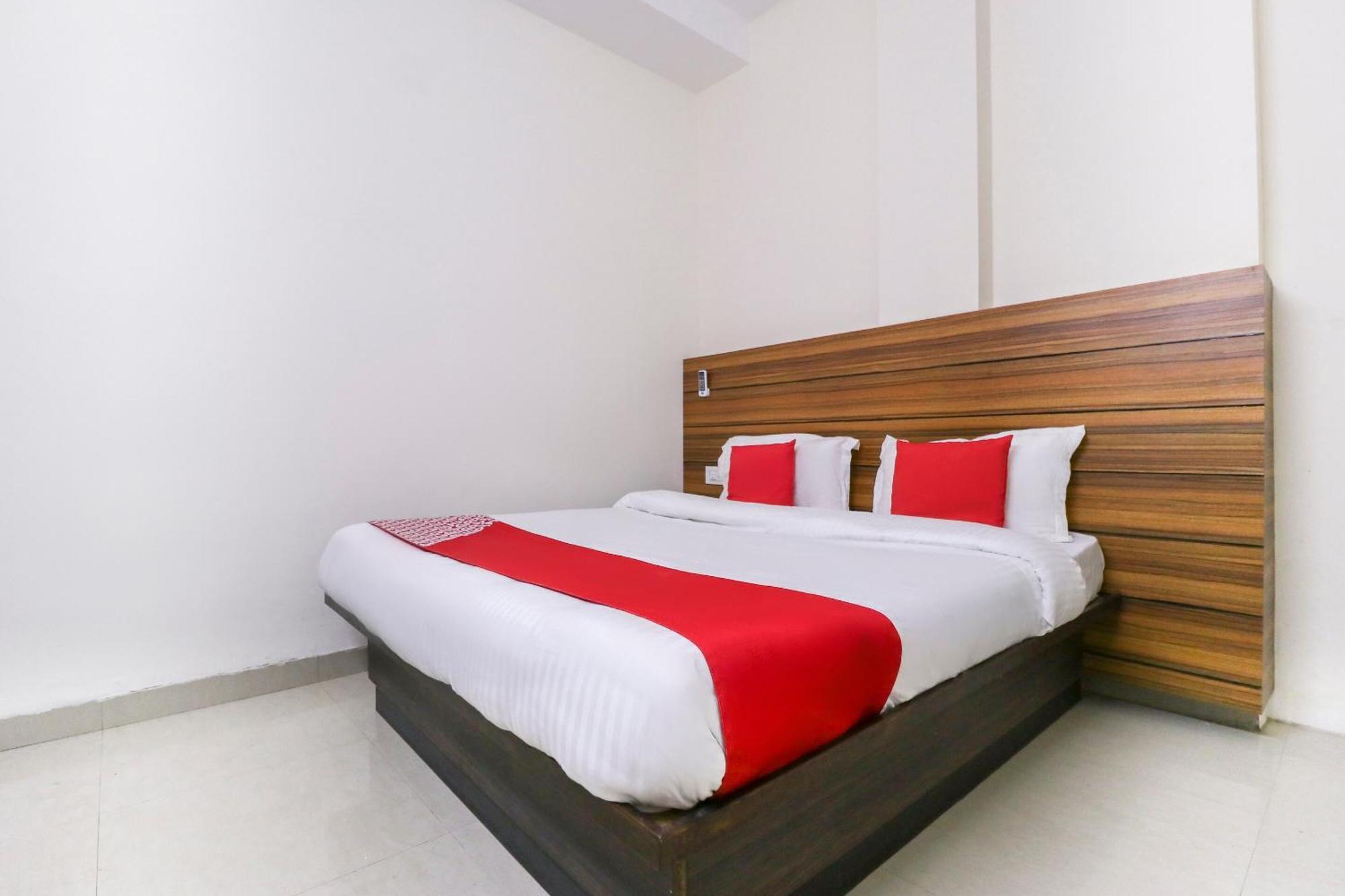 Hotel O Red Ark Landran Ngoại thất bức ảnh