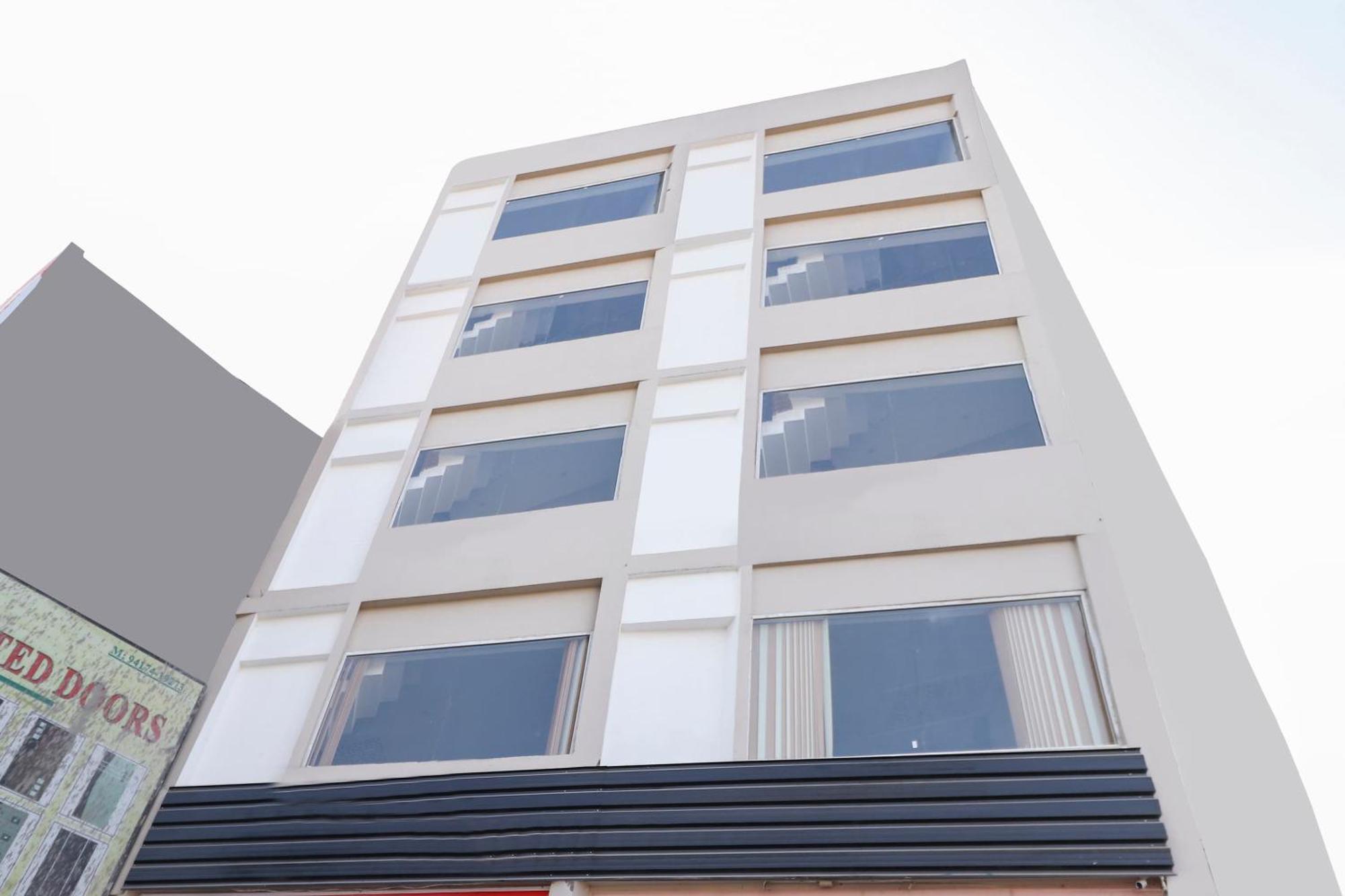 Hotel O Red Ark Landran Ngoại thất bức ảnh
