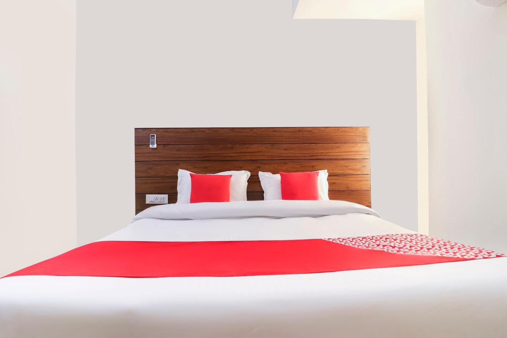 Hotel O Red Ark Landran Ngoại thất bức ảnh